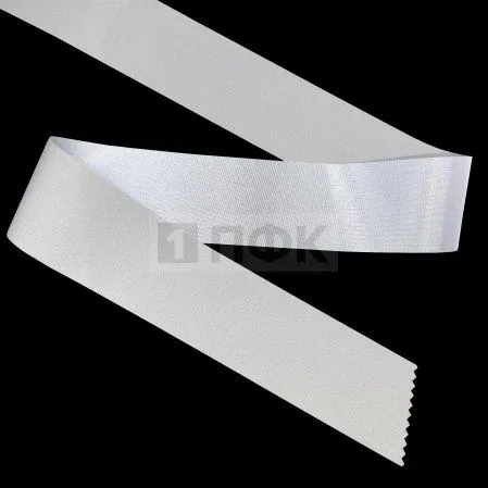 Лента светоотражающая 50мм 015кд нейлон 1302 (упак 100м/3000м) Лента светоотражающая 50мм 015кд нейлон 1302 (упак 100м/3000м)